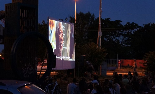 Летний кинотеатр Cross Club