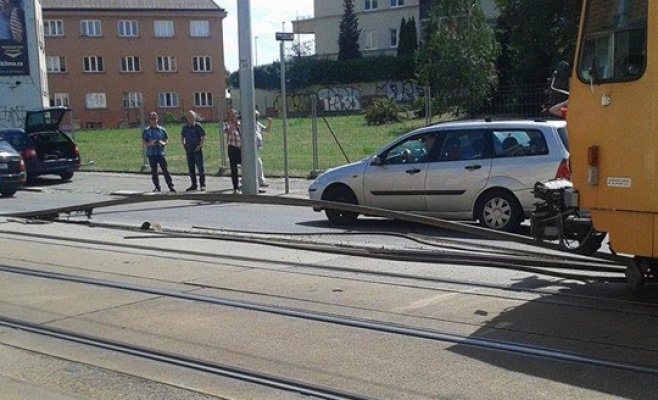 Аномальная жара: температурные рекорды, в Праге погнулись рельсы