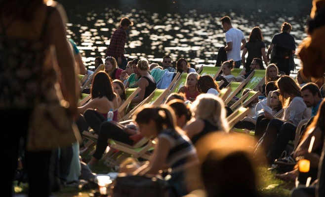 Летний кинотеатр Žluté lázně