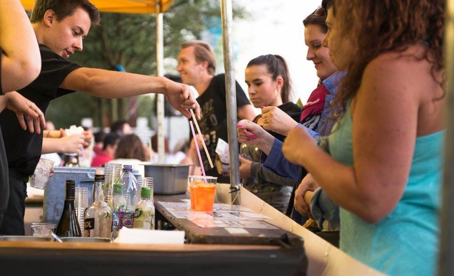 Летний кинотеатр Žluté lázně