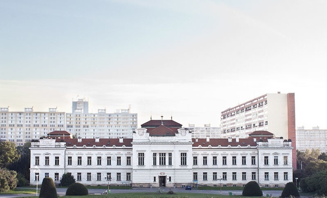 Спецкоммиссия проведет расследование по делу об убийстве в ТЦ «Смихов» в Праге