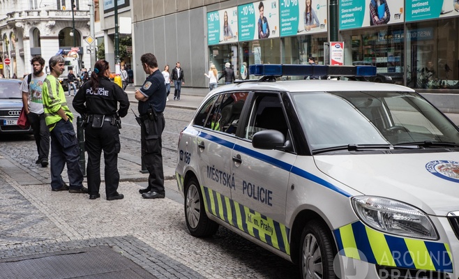 В Чехии разыскивают мужчину с ножом, который кричал «Аллах акбар»