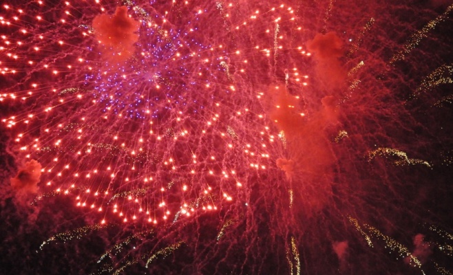 В центре Праги запретят салюты и фейерверки