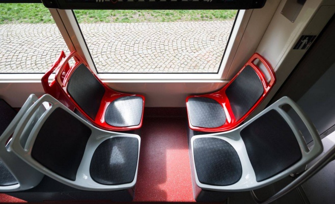 В пражском метро впервые появятся пластмассовые сиденья