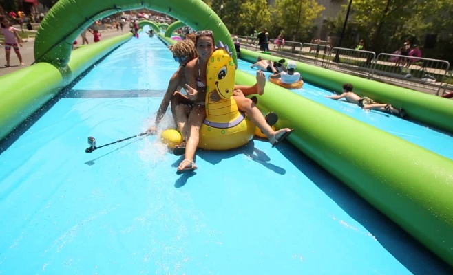 300-метровую водную горку установят в Праге на один день