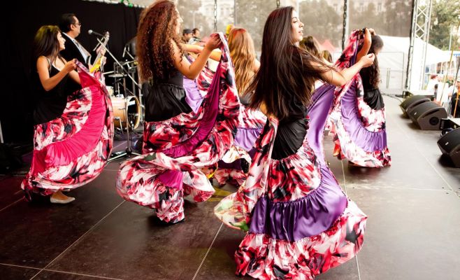 Праздник сбора винограда на площади Йиржи из Подебрад