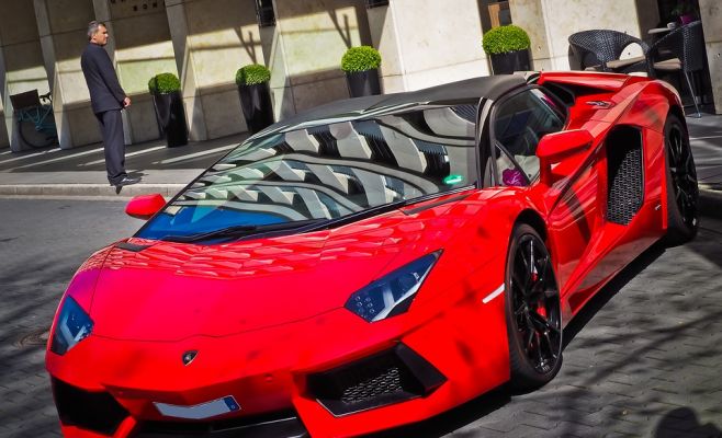 Полиция задержала иностранца на Lamborghini, ехавшего со скоростью свыше 210 км/ч