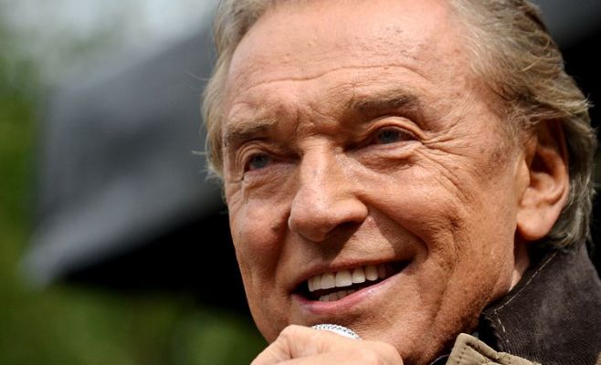 Карел Готт излечился от рака и возвращается на сцену