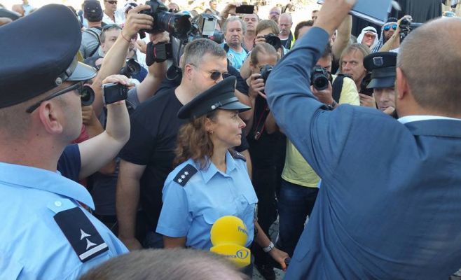 Кааба – не биотуалет. В Праге антиисламскую акцию разогнала полиция